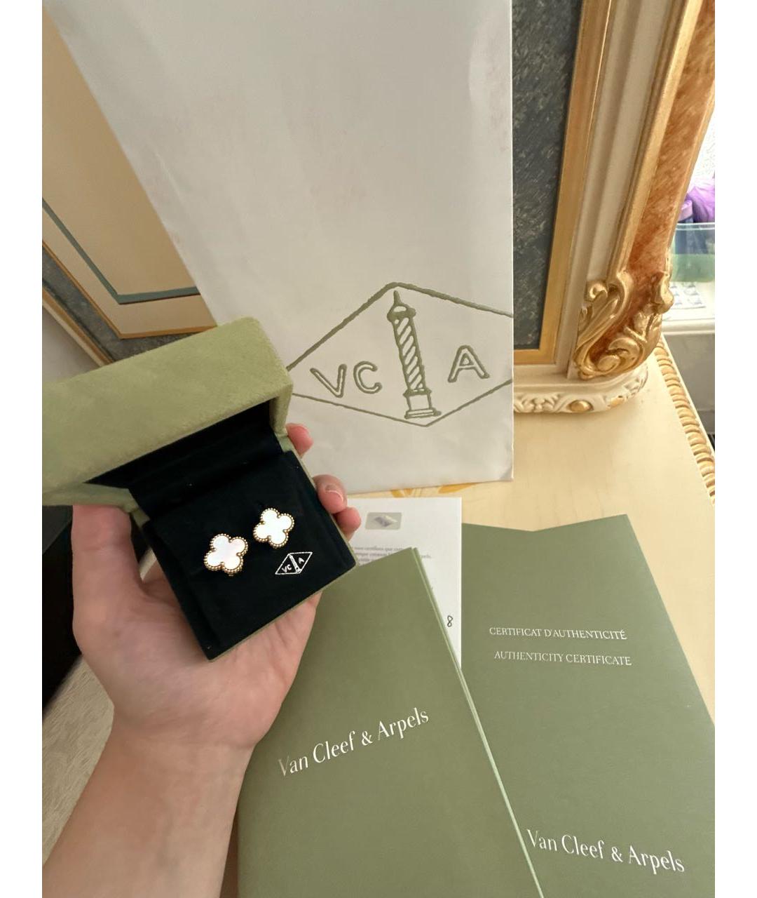 VAN CLEEF & ARPELS Белые серьги из желтого золота, фото 5