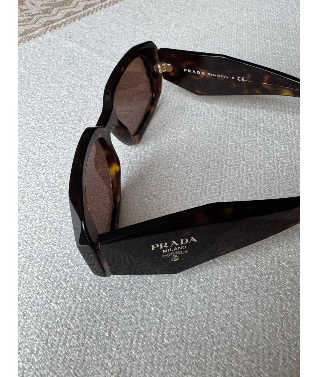 PRADA Коричневые пластиковые солнцезащитные очки, фото 3