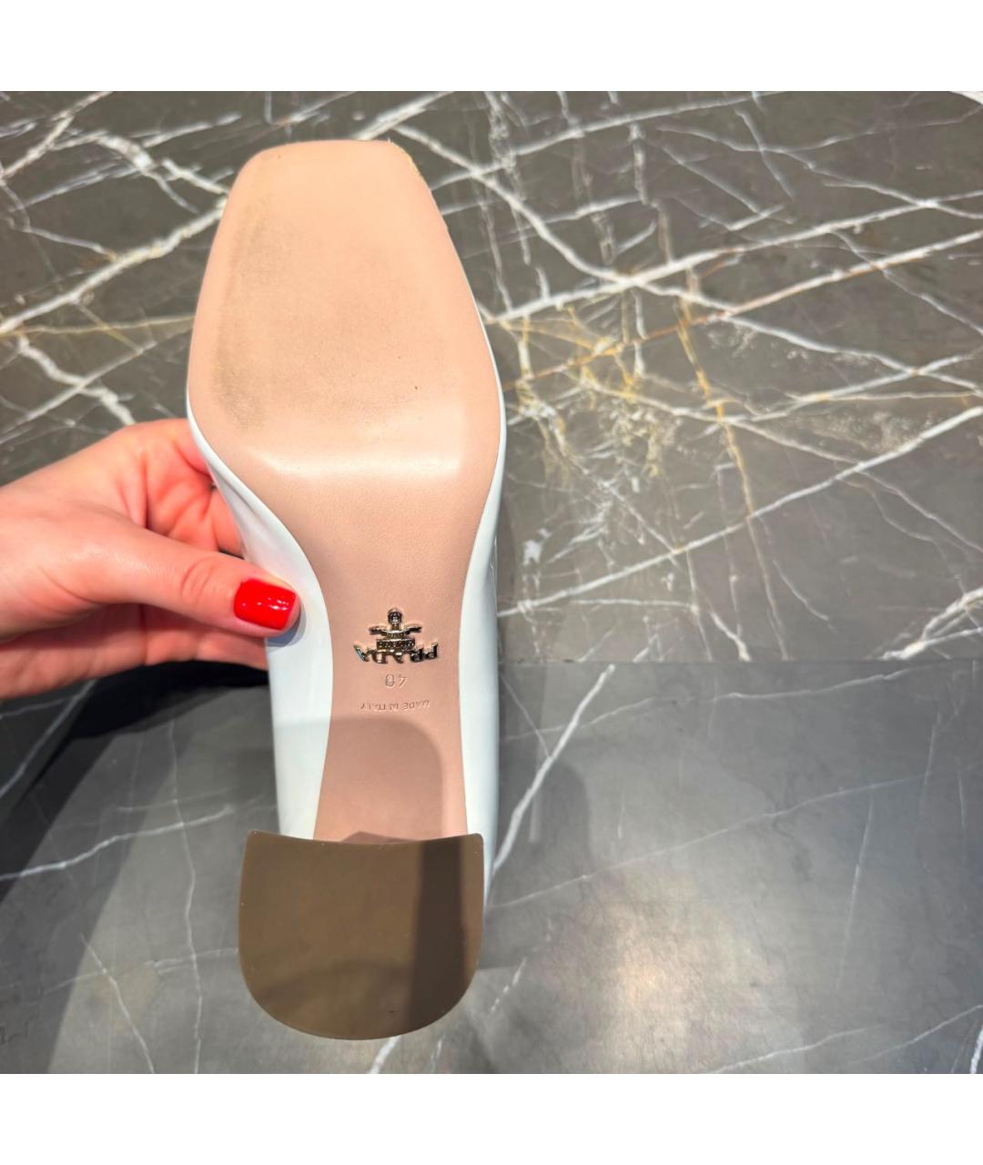 PRADA Белые туфли из лакированной кожи, фото 6