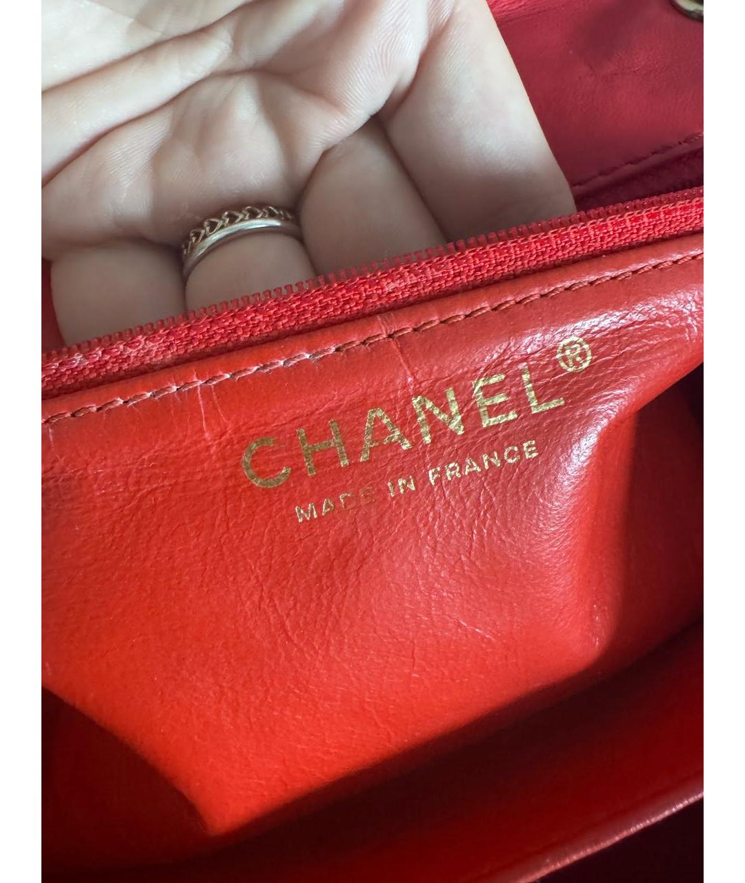 CHANEL Красная сумка через плечо из лакированной кожи, фото 5