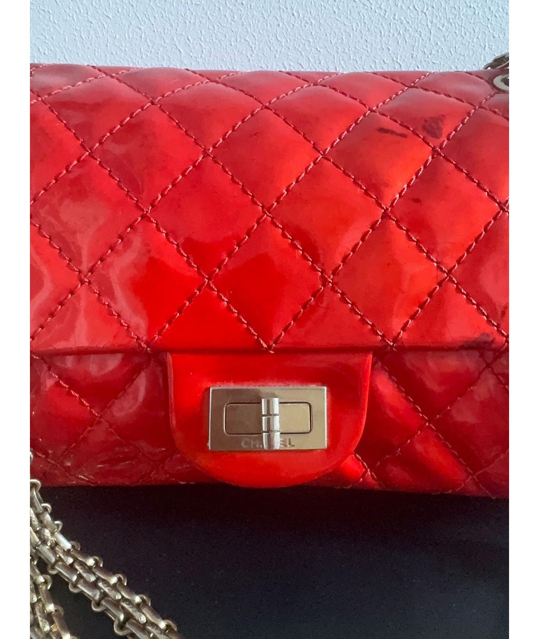 CHANEL Красная сумка через плечо из лакированной кожи, фото 8