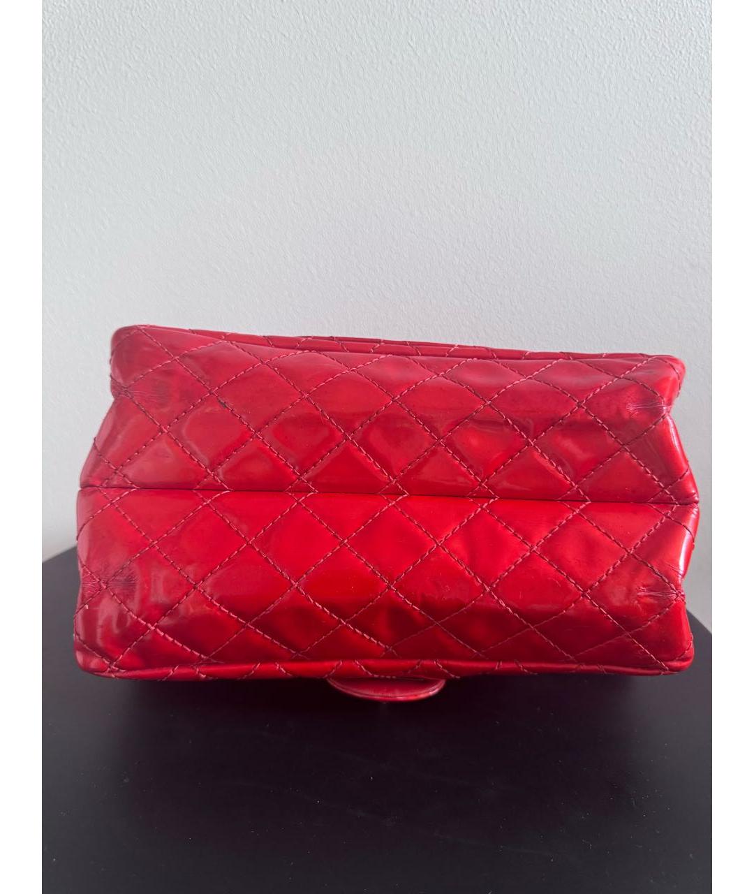 CHANEL Красная сумка через плечо из лакированной кожи, фото 6