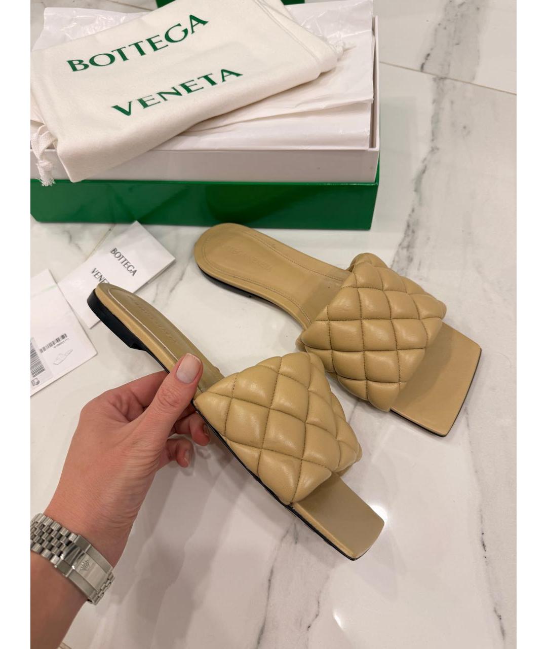 BOTTEGA VENETA Бежевые кожаные шлепанцы, фото 6