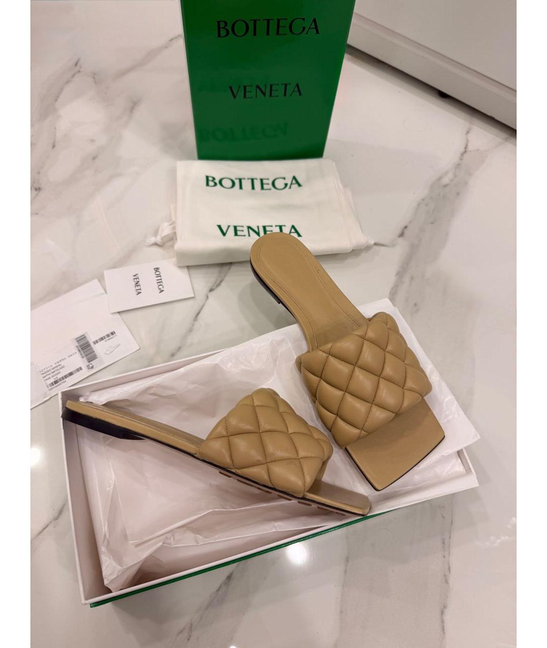 BOTTEGA VENETA Бежевые кожаные шлепанцы, фото 9