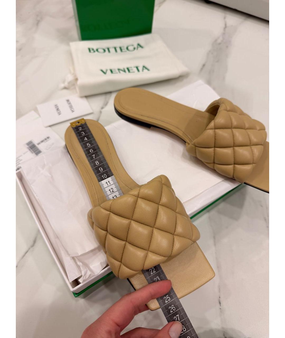 BOTTEGA VENETA Бежевые кожаные шлепанцы, фото 8