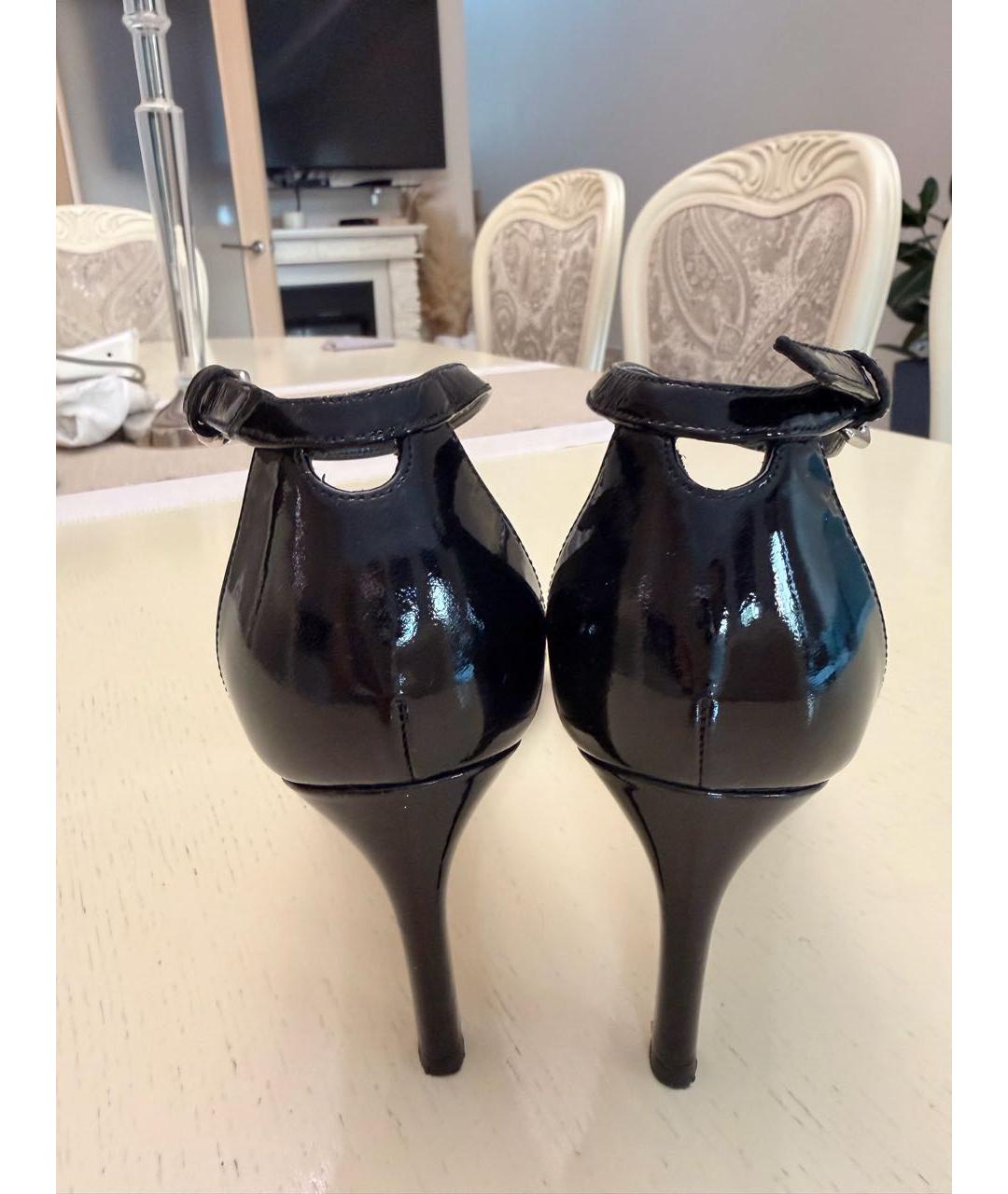 STUART WEITZMAN Черные босоножки из лакированной кожи, фото 3
