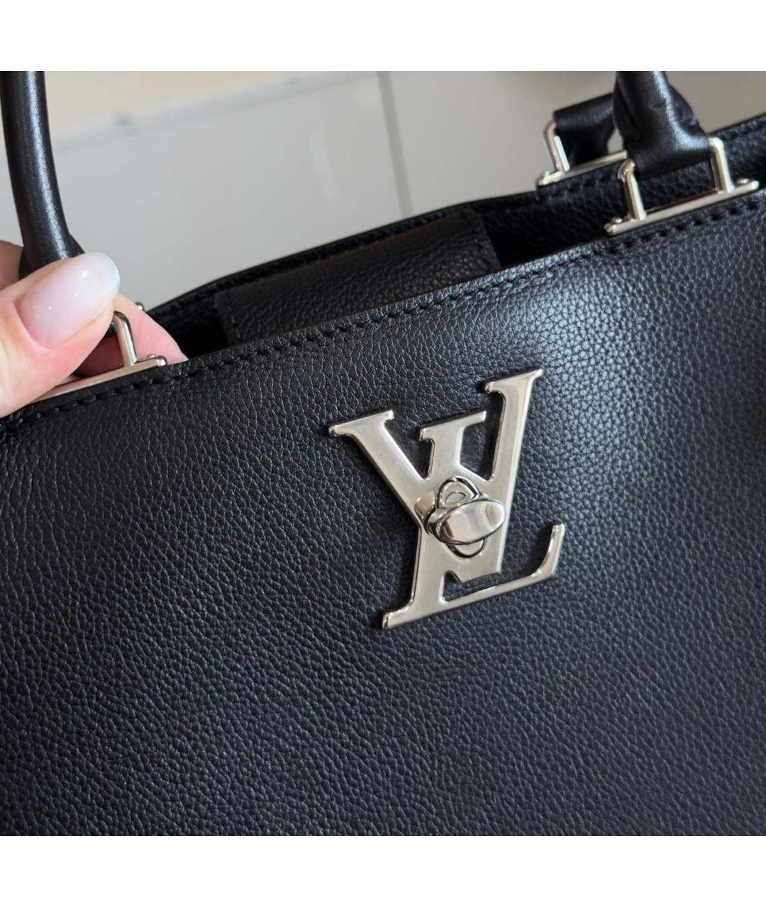 LOUIS VUITTON Черная кожаная сумка через плечо, фото 2