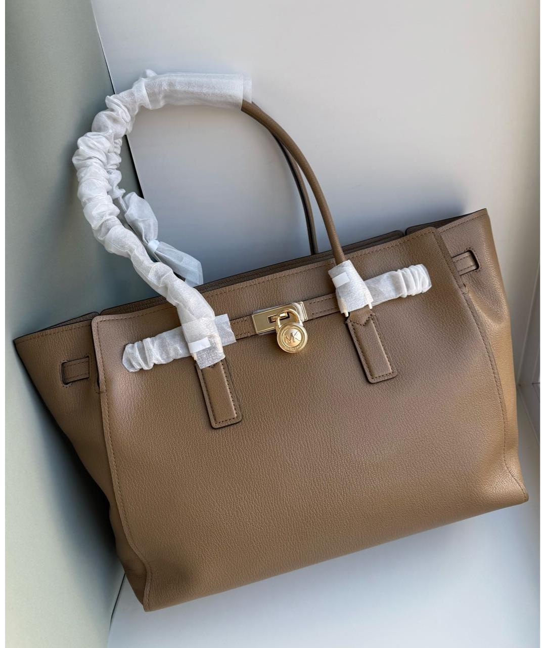 MICHAEL KORS Бежевая кожаная сумка тоут, фото 2
