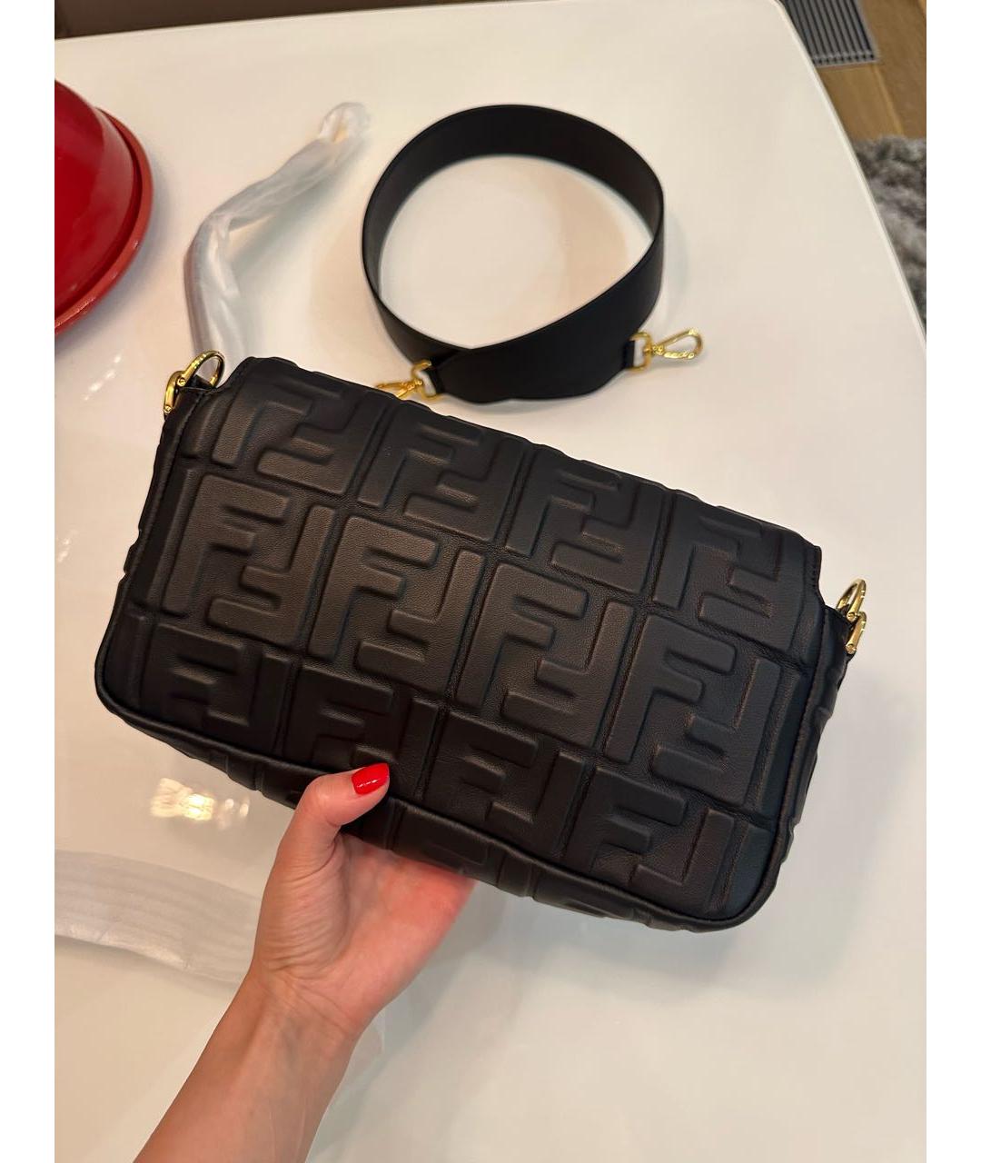 FENDI Черная кожаная сумка через плечо, фото 3
