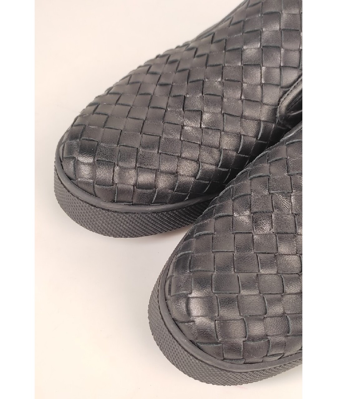 BOTTEGA VENETA Черные кожаные слипоны, фото 6