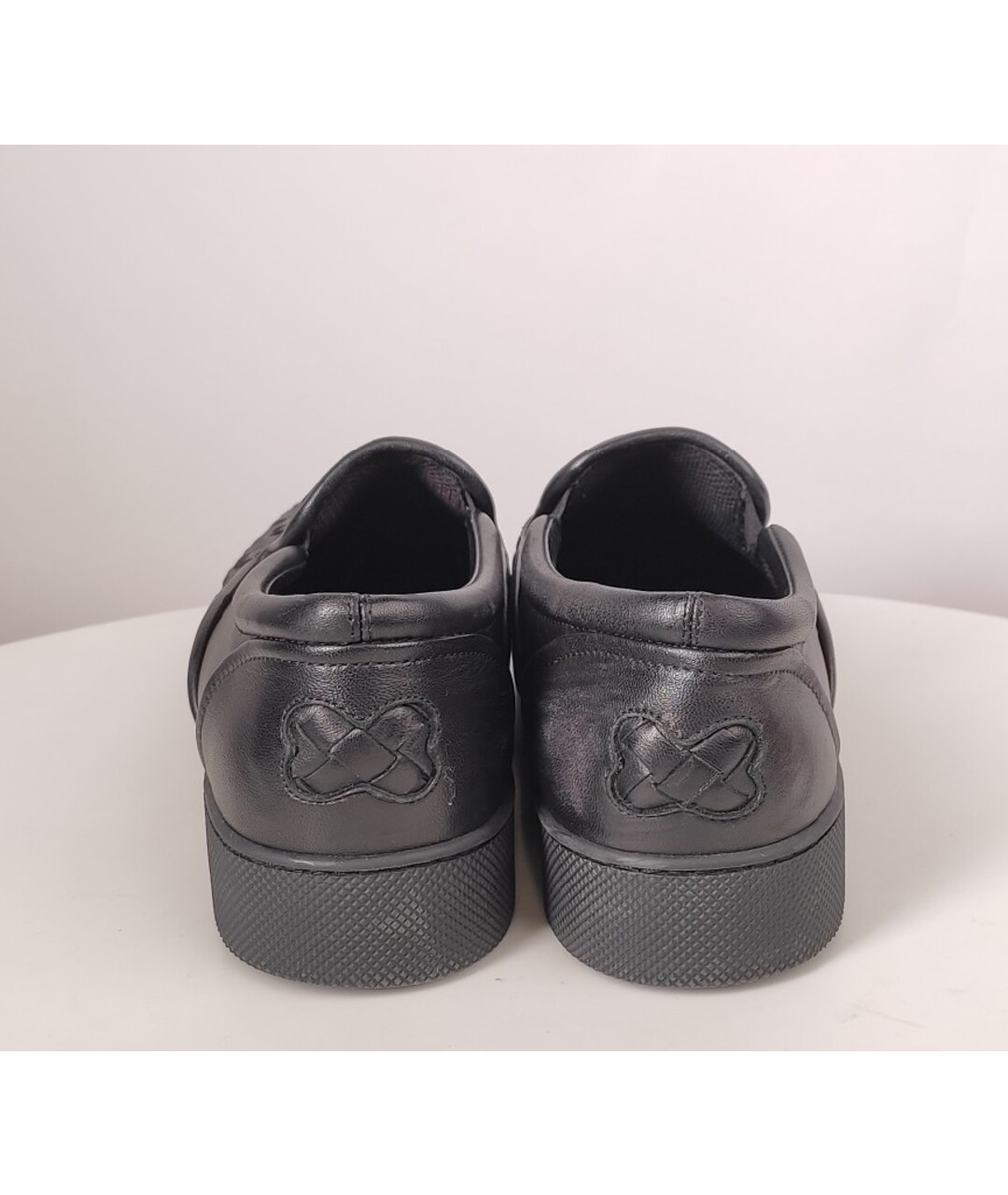 BOTTEGA VENETA Черные кожаные слипоны, фото 3