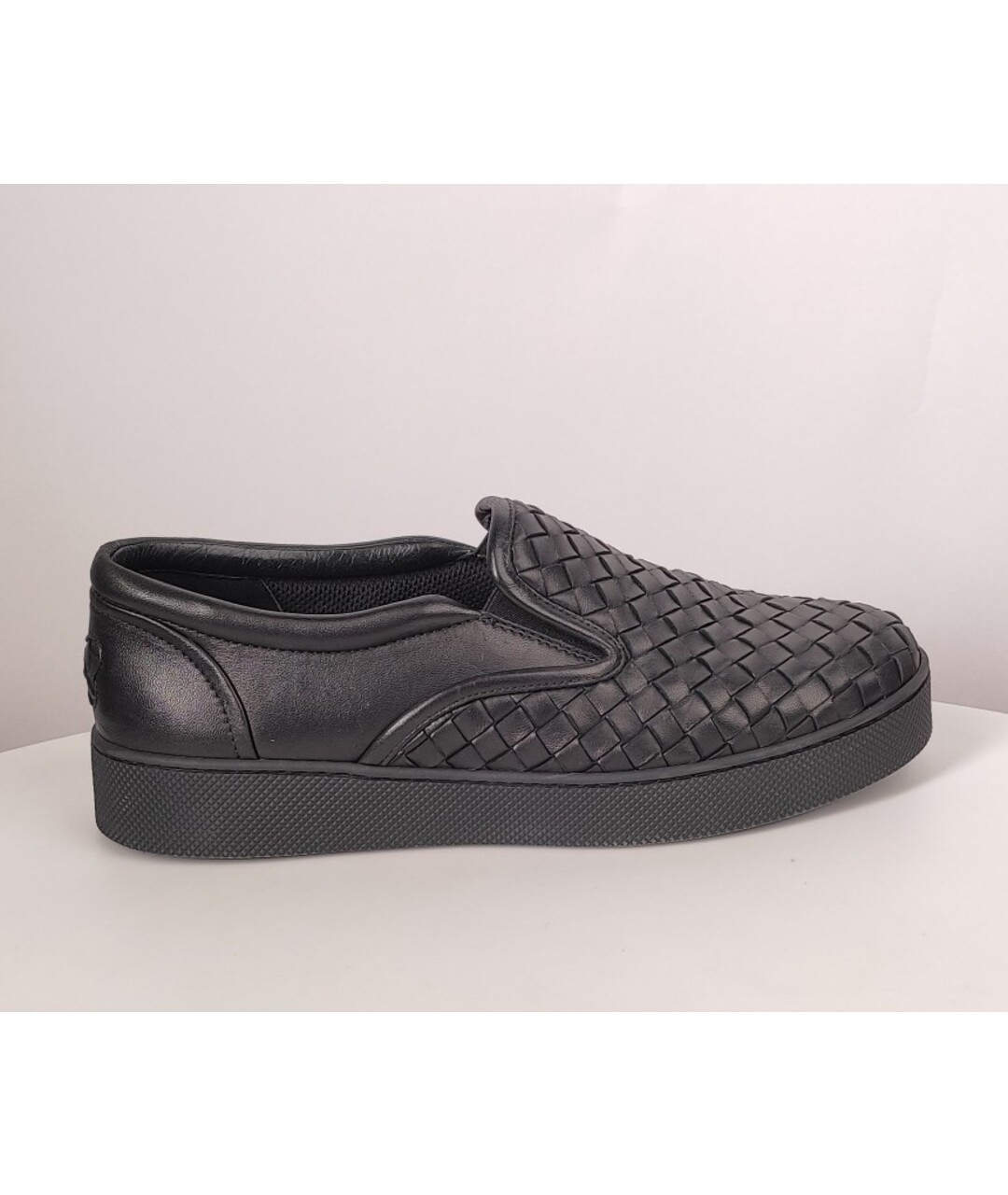 BOTTEGA VENETA Черные кожаные слипоны, фото 9