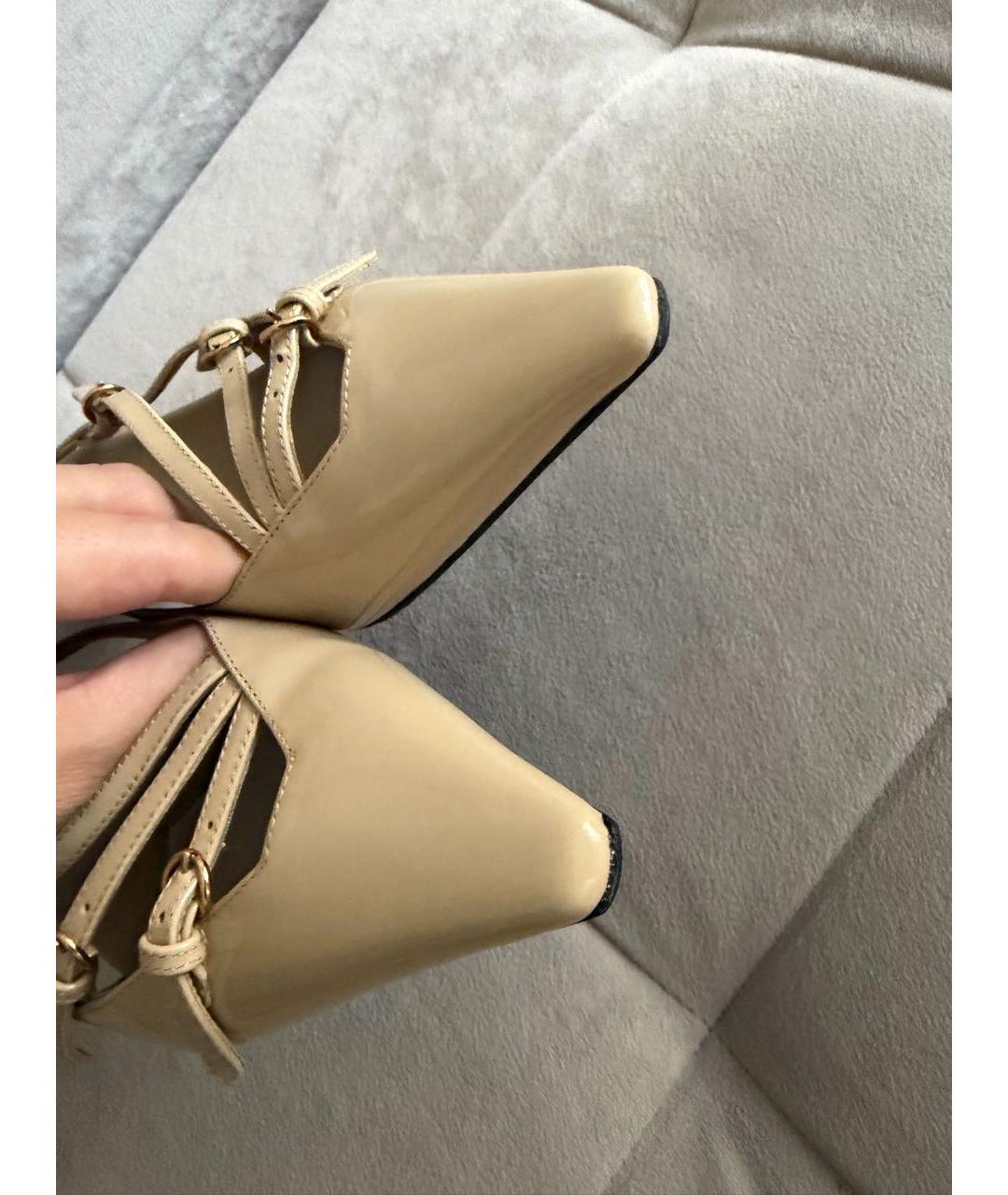 MIU MIU Бежевые туфли из лакированной кожи, фото 8