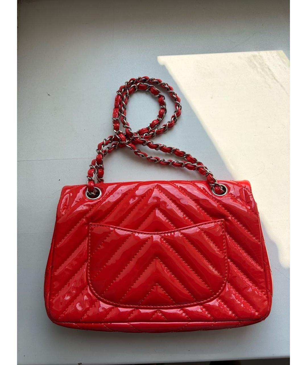 CHANEL Коралловая кожаная сумка с короткими ручками, фото 3