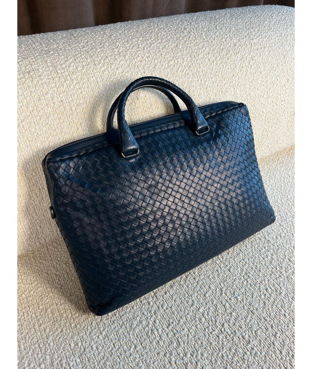BOTTEGA VENETA Темно-синий кожаный портфель, фото 2