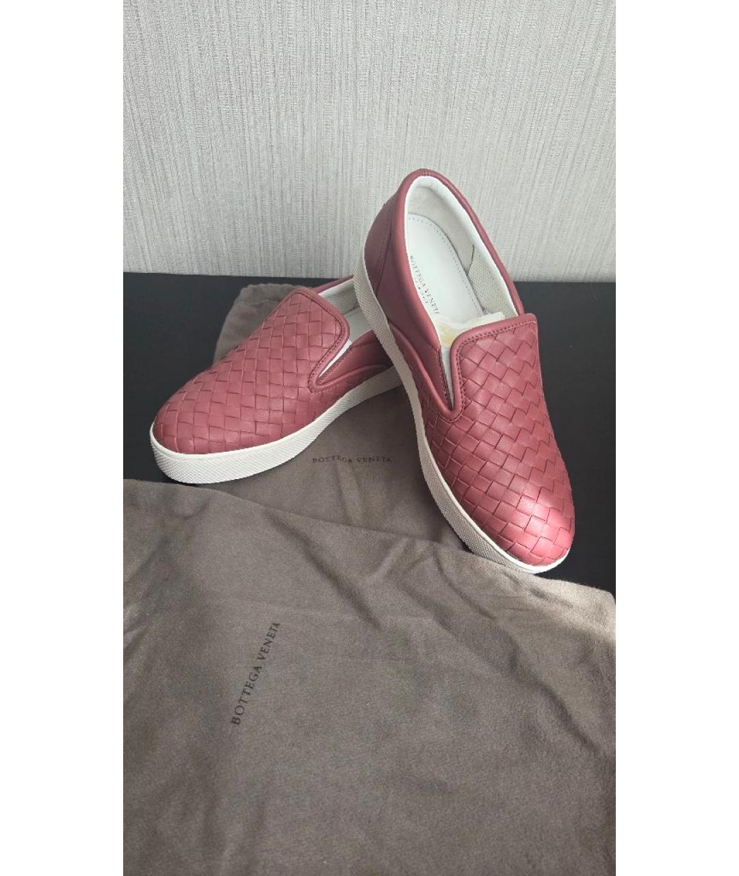 BOTTEGA VENETA Розовые кожаные слипоны, фото 9
