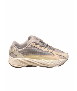 

Низкие кроссовки / кеды ADIDAS YEEZY Adidas Yeezy 700