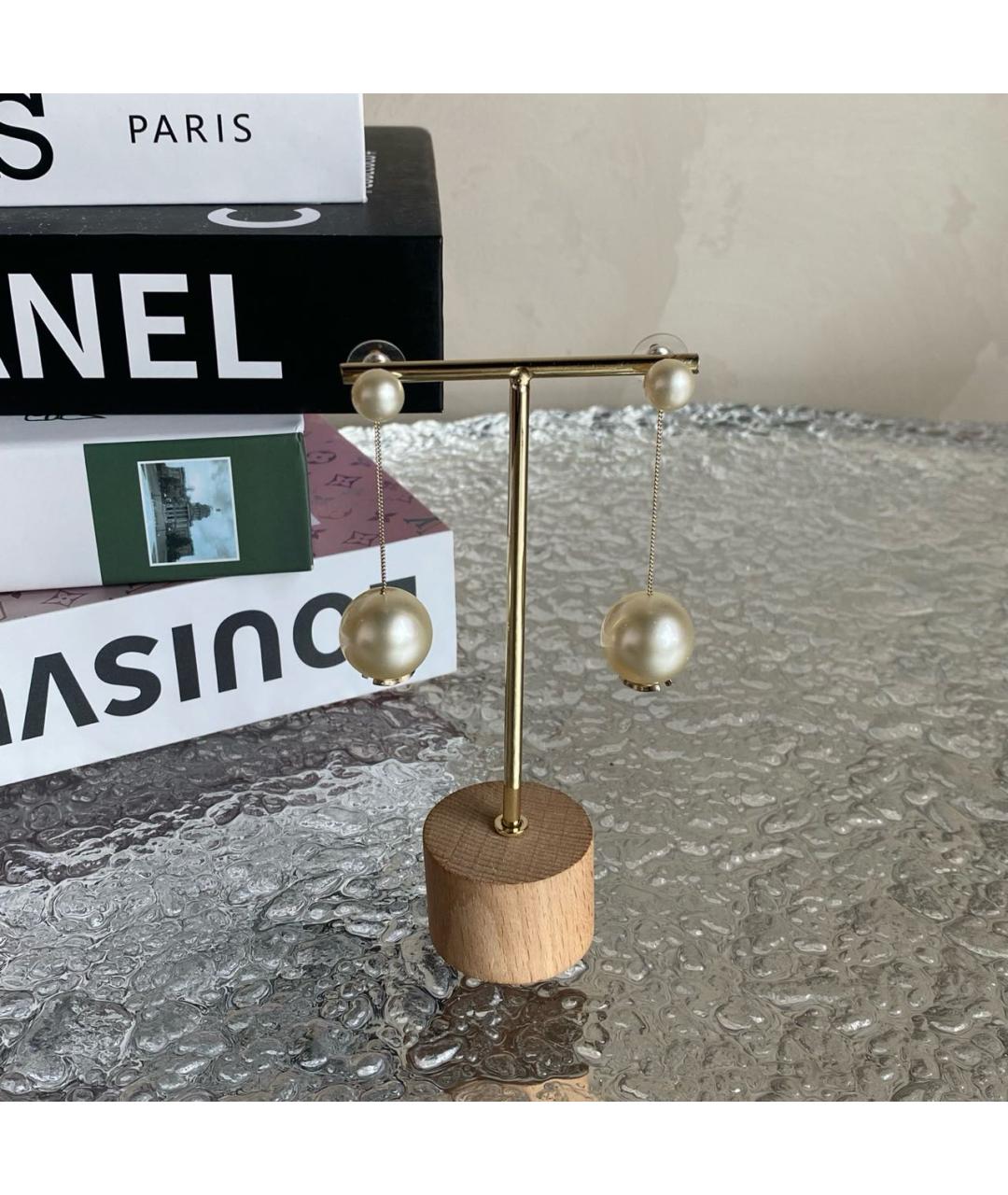 CHANEL Белые жемчужные серьги, фото 2