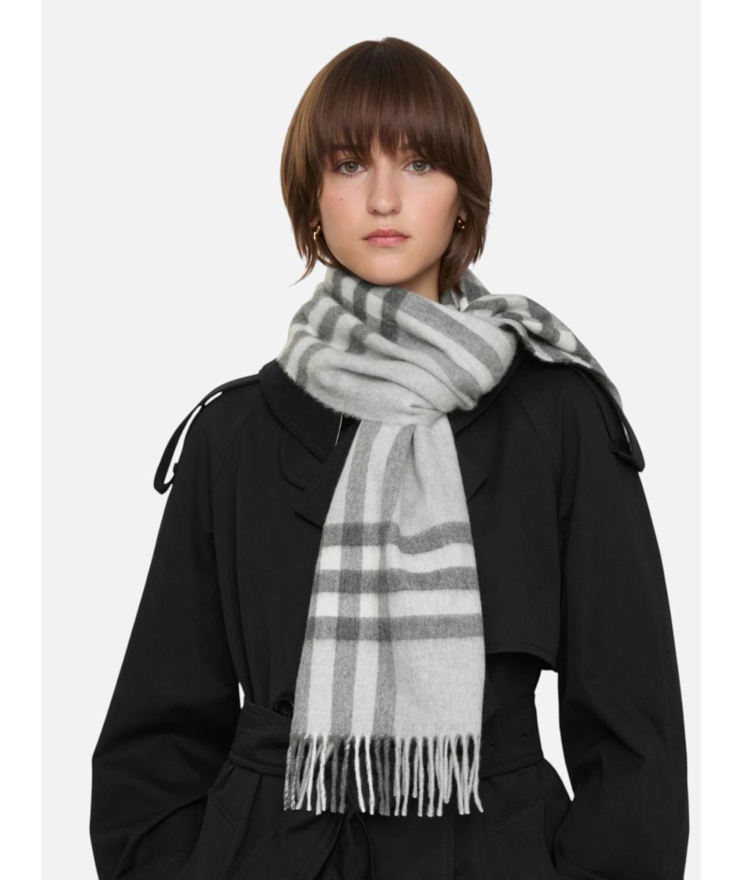 BURBERRY Серый кашемировый шарф, фото 3