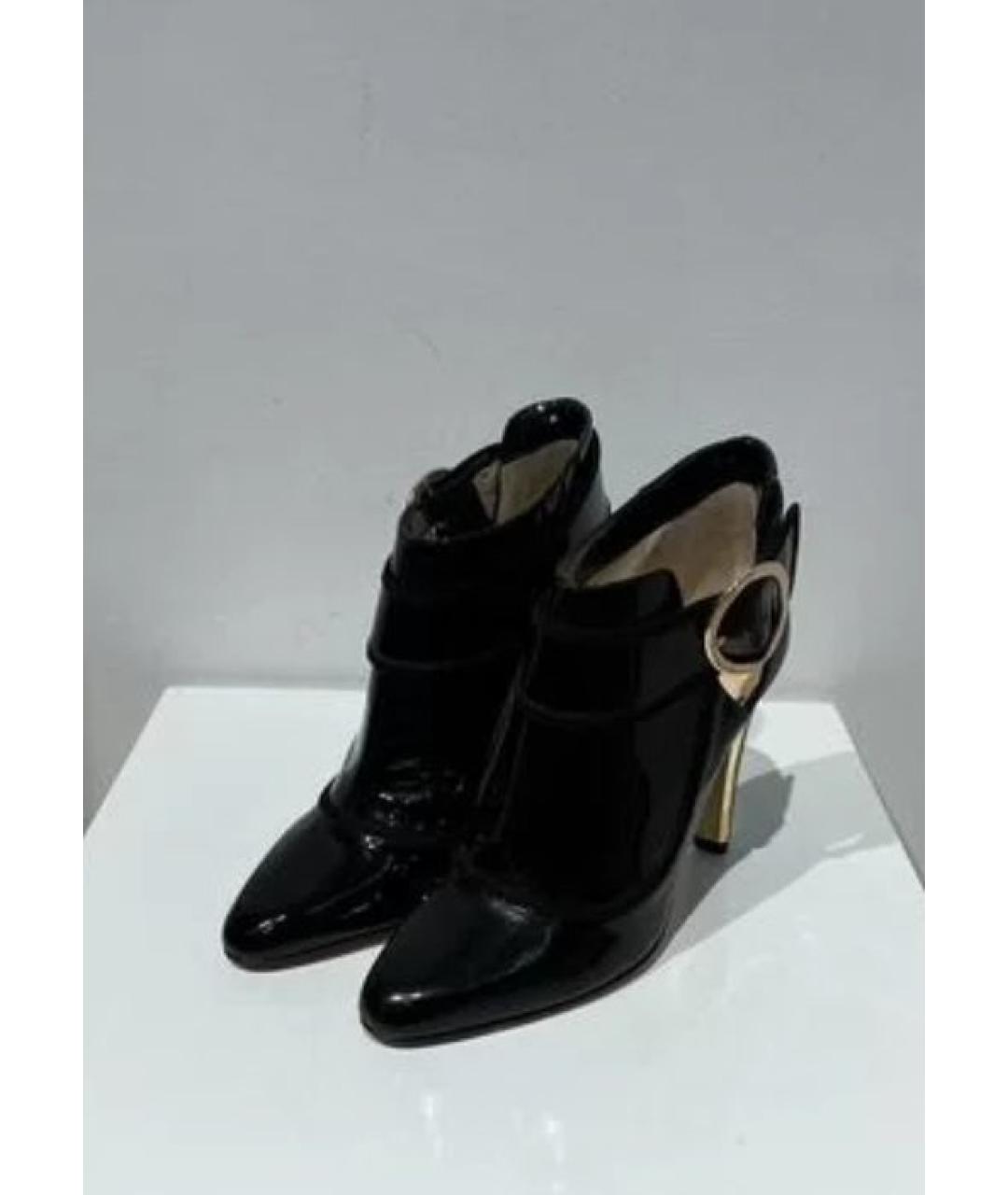 JIMMY CHOO Черные ботильоны из лакированной кожи, фото 2