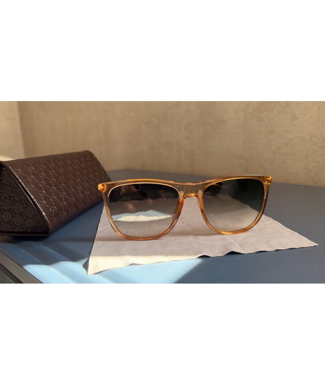 GUCCI Бежевые пластиковые солнцезащитные очки, фото 9