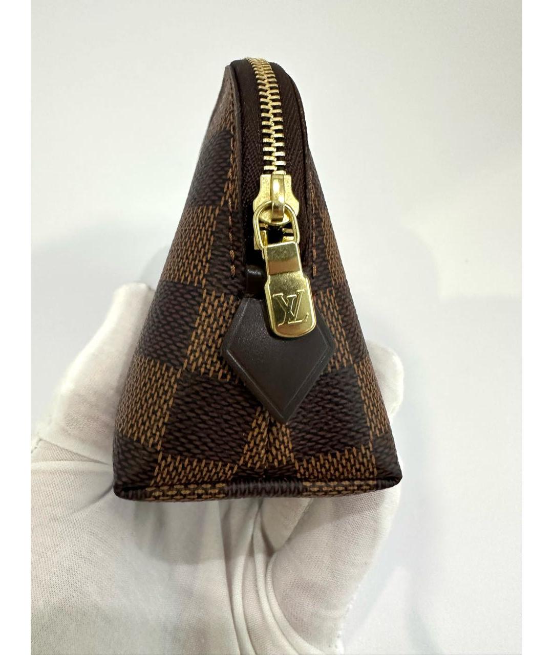 LOUIS VUITTON Коричневая канва косметичка, фото 3