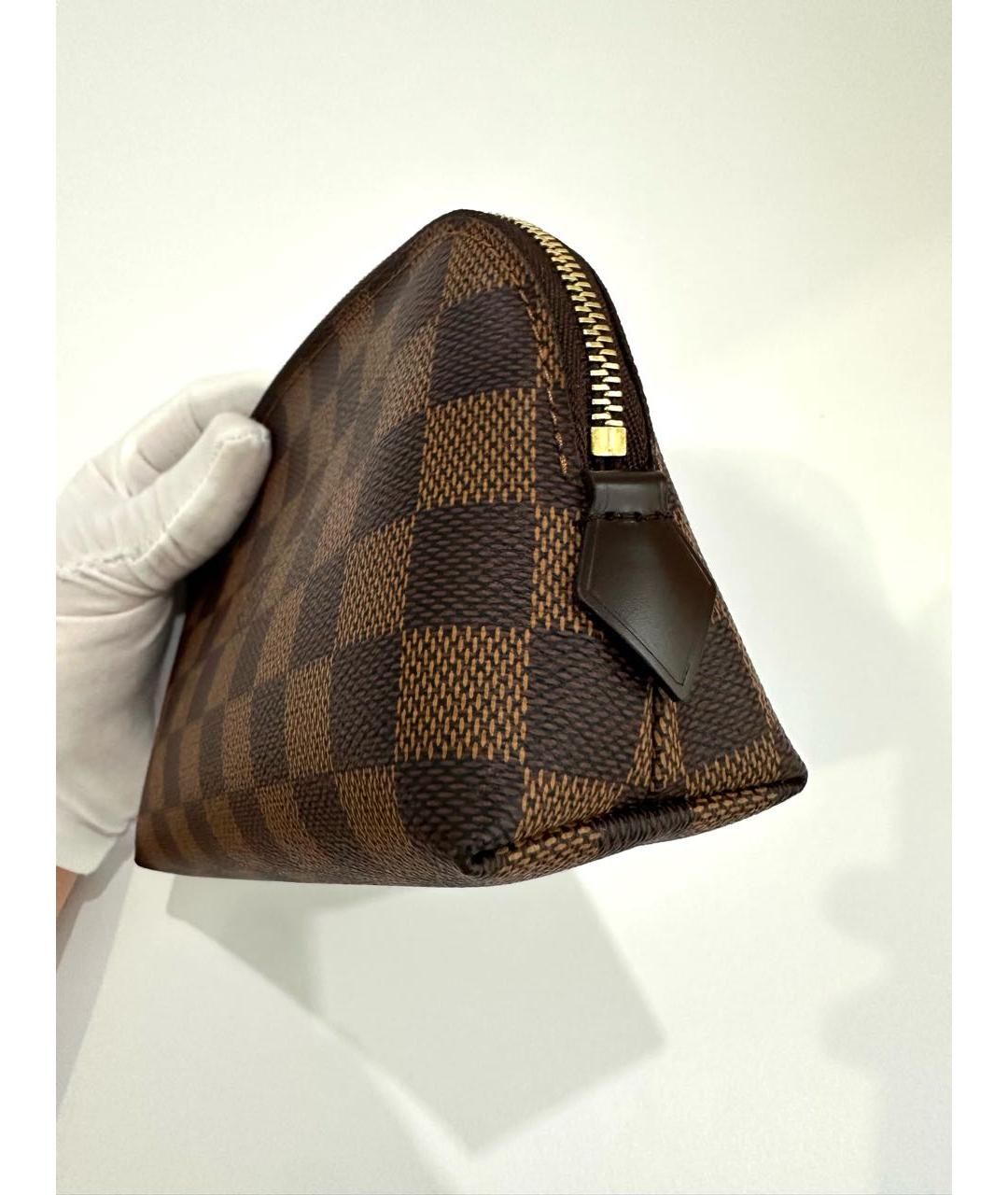 LOUIS VUITTON Коричневая канва косметичка, фото 4
