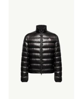 MONCLER Пуховик