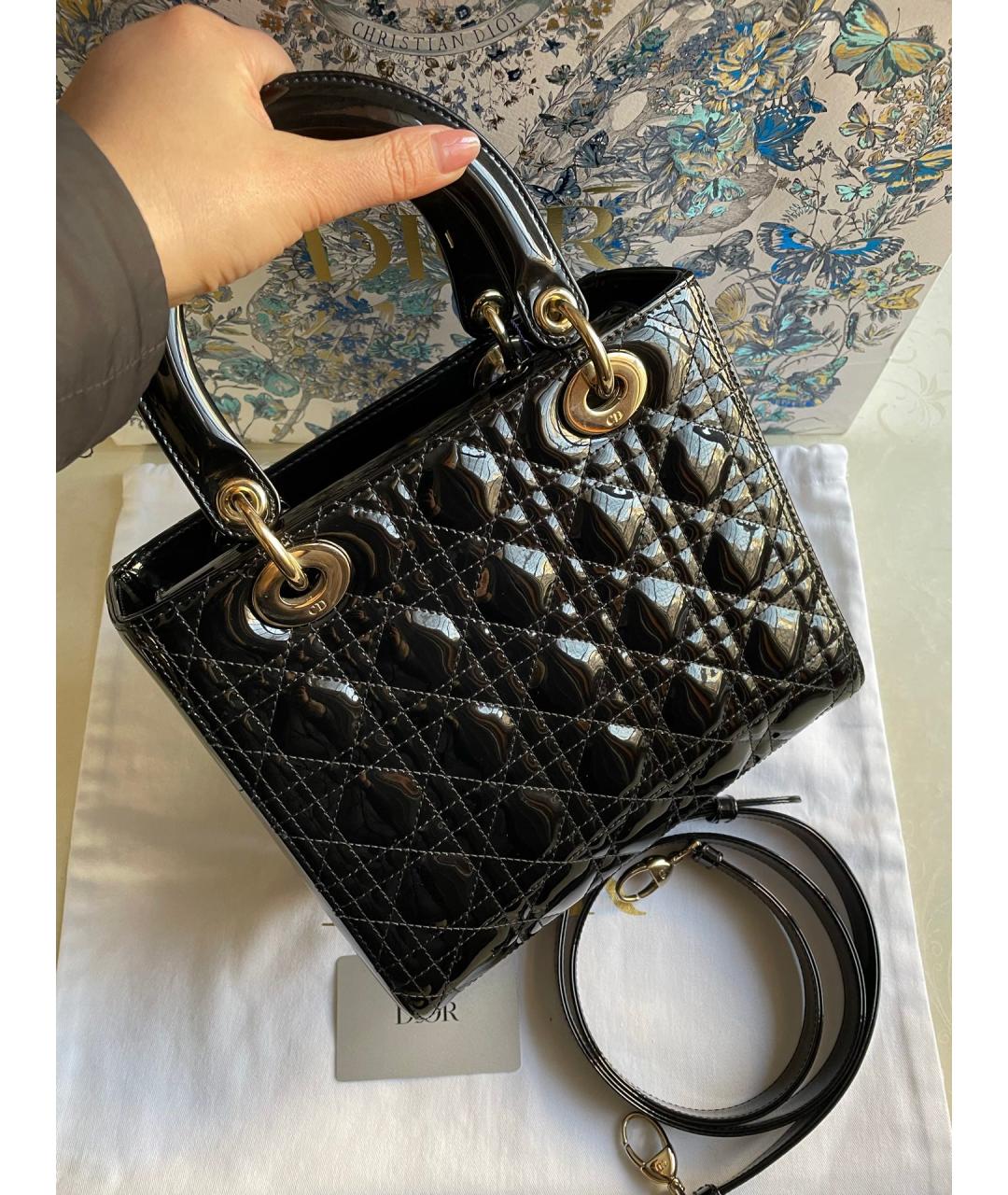 CHRISTIAN DIOR Черная сумка с короткими ручками из лакированной кожи, фото 3