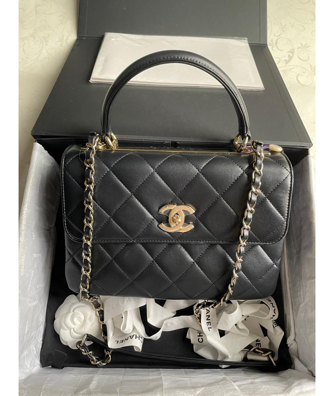 CHANEL Черная кожаная сумка с короткими ручками, фото 7