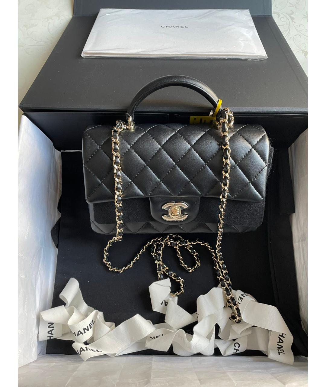 CHANEL Черная кожаная сумка с короткими ручками, фото 7