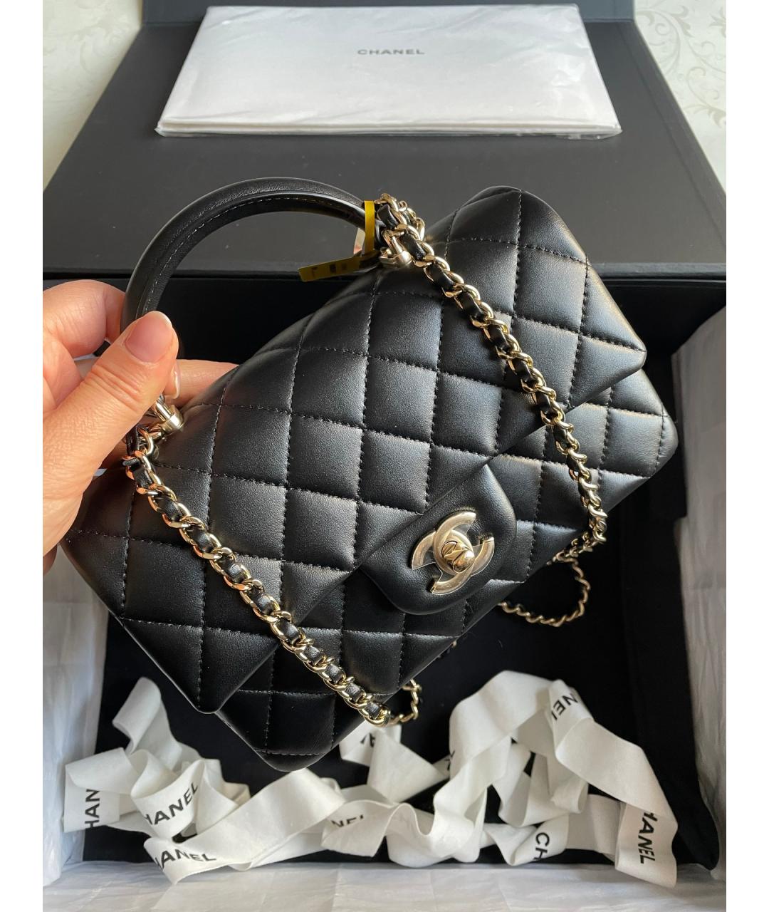 CHANEL Черная кожаная сумка с короткими ручками, фото 2