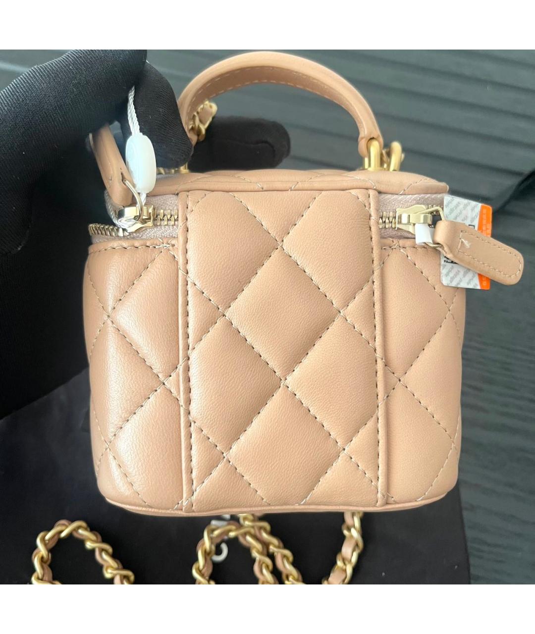 CHANEL Бежевая кожаная сумка через плечо, фото 5