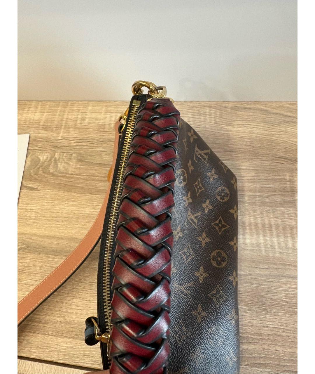 LOUIS VUITTON Коричневая кожаная сумка с короткими ручками, фото 3