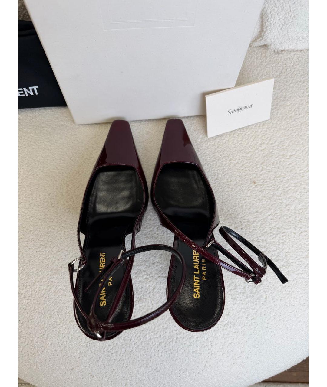 SAINT LAURENT Бордовые босоножки из лакированной кожи, фото 3