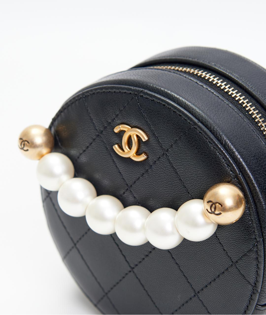 CHANEL Черная кожаная сумка с короткими ручками, фото 3