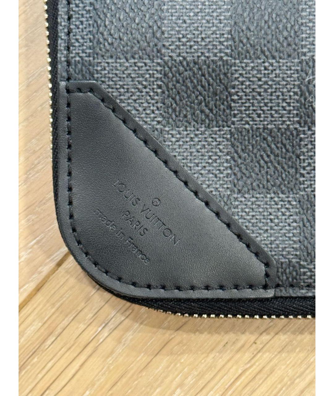 LOUIS VUITTON Черная барсетка, фото 3