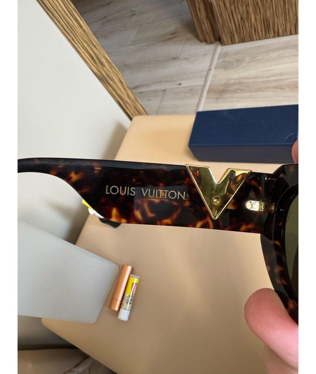 LOUIS VUITTON Коричневые пластиковые солнцезащитные очки, фото 3
