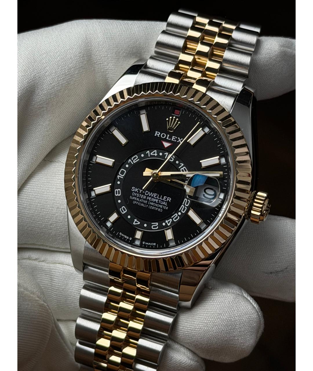 ROLEX Черные часы из желтого золота, фото 3