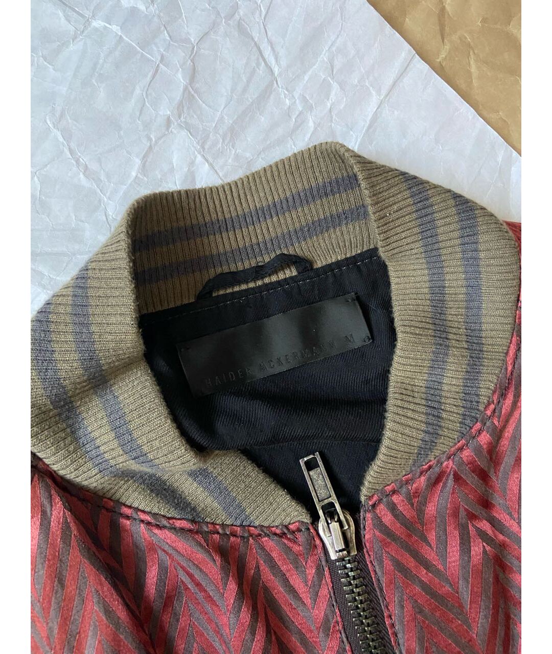 HAIDER ACKERMANN Бордовая шелковая куртка, фото 2