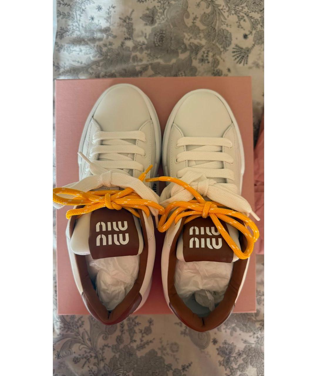 MIU MIU Белые кожаные кеды, фото 2