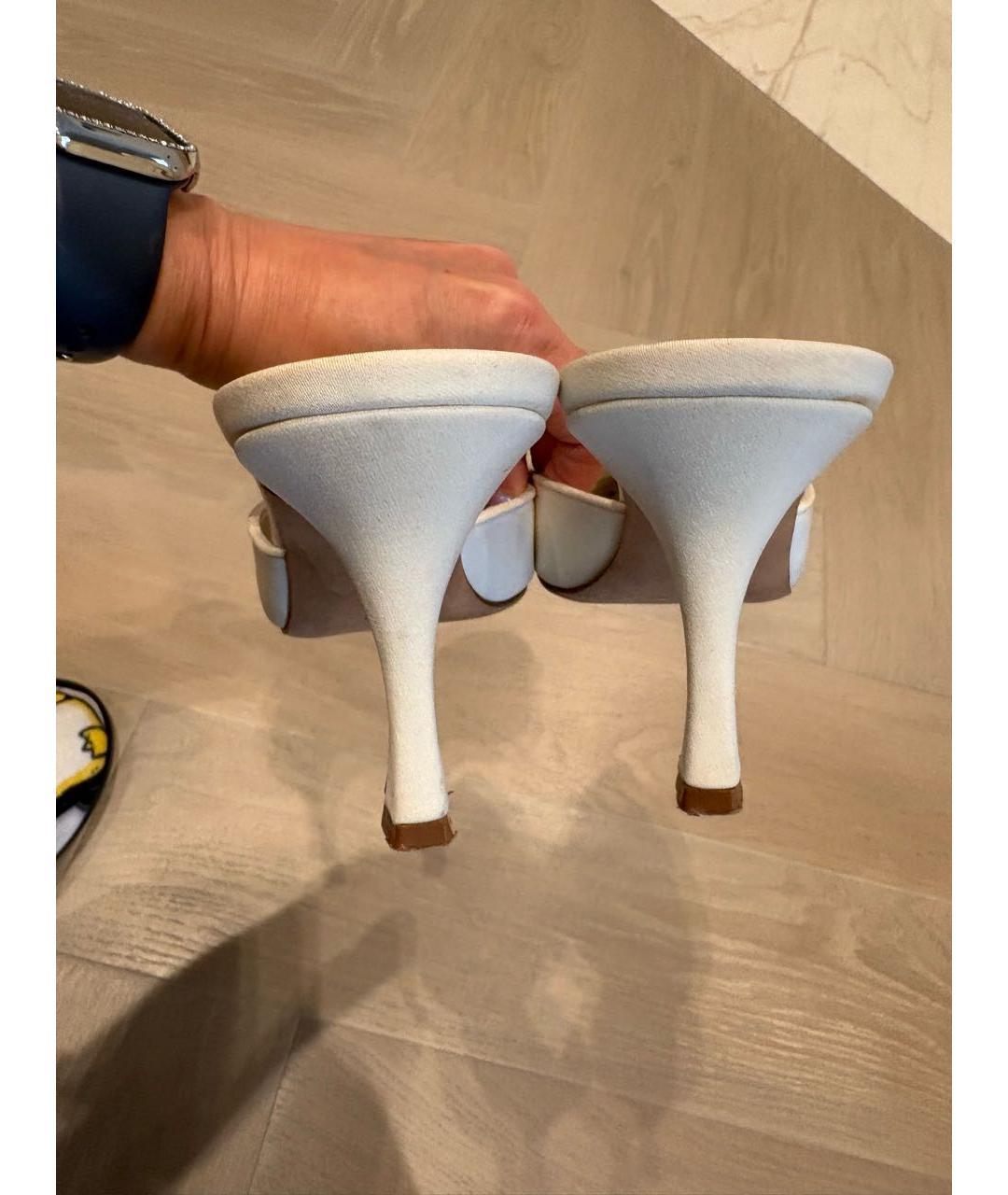 MANOLO BLAHNIK Белые босоножки, фото 3
