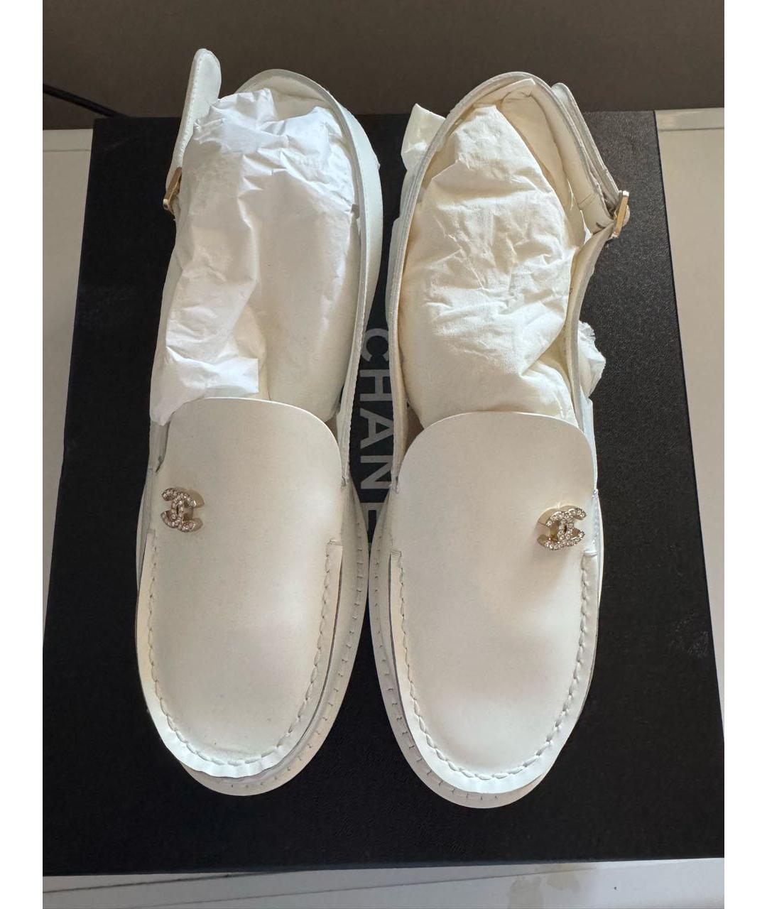 CHANEL Белые кожаные лоферы, фото 4