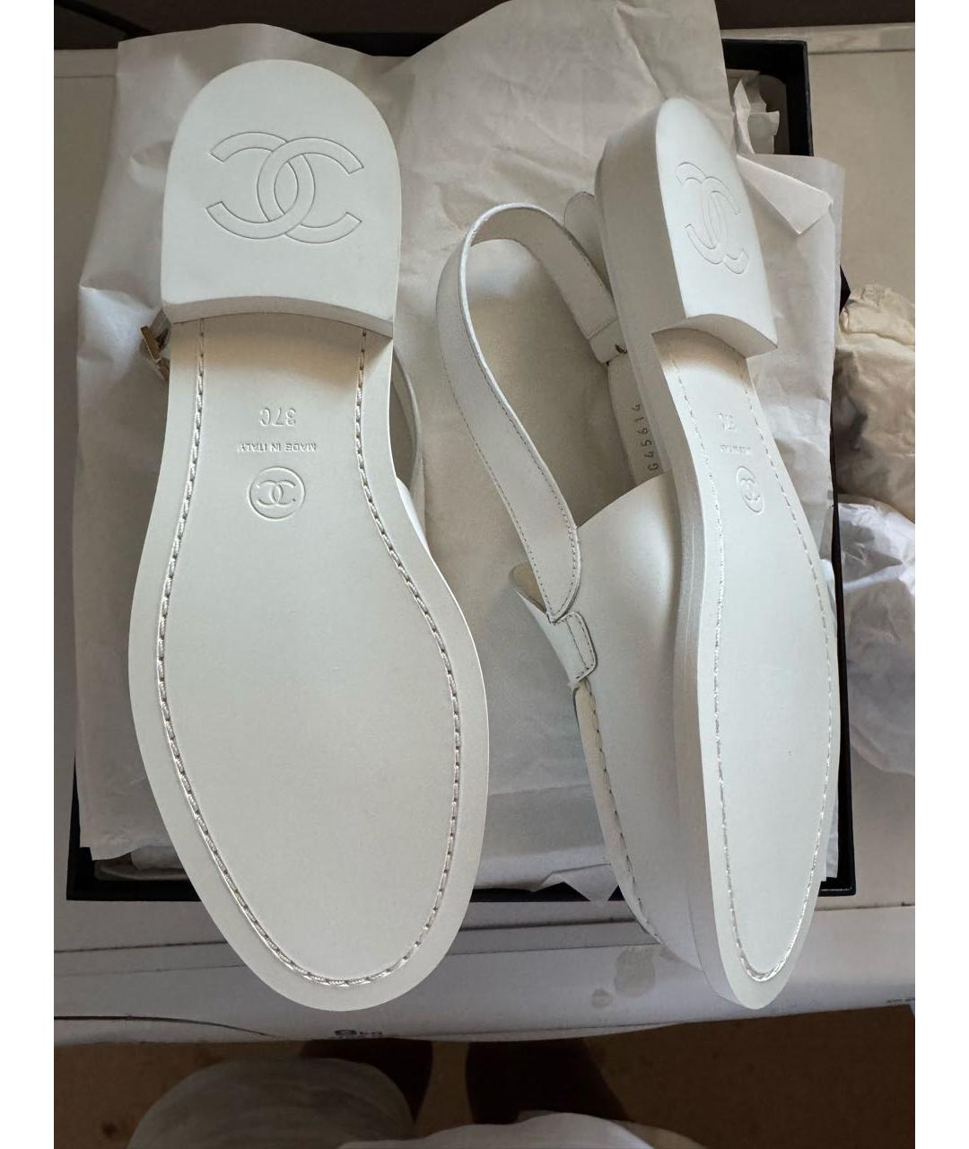 CHANEL Белые кожаные лоферы, фото 5