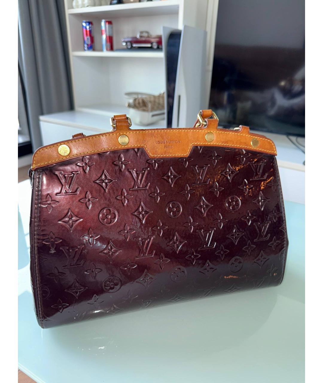 LOUIS VUITTON Бордовая сумка с короткими ручками из лакированной кожи, фото 2