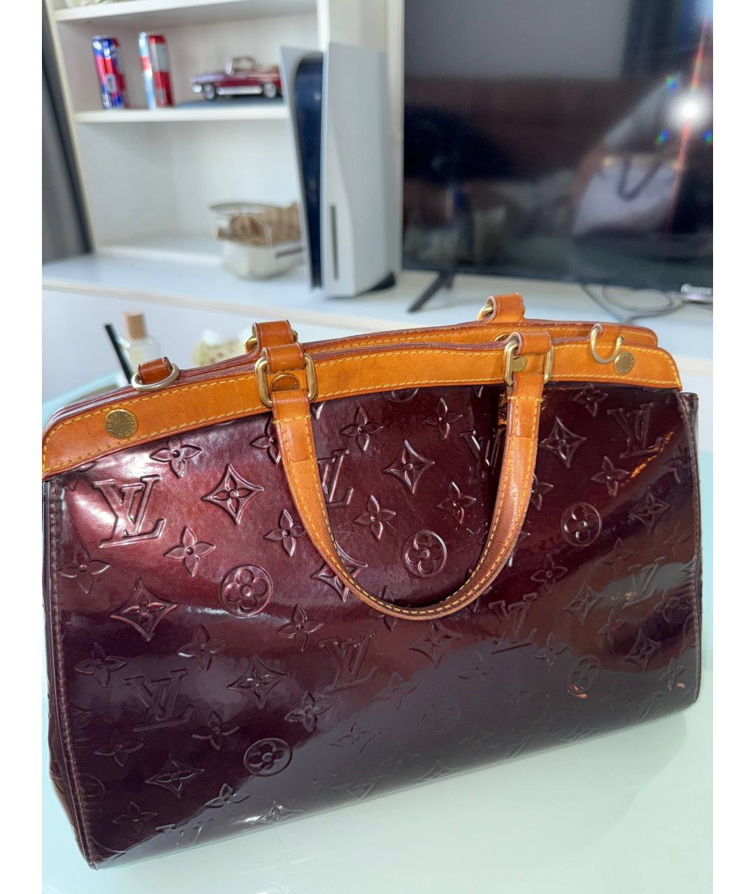 LOUIS VUITTON Бордовая сумка с короткими ручками из лакированной кожи, фото 6