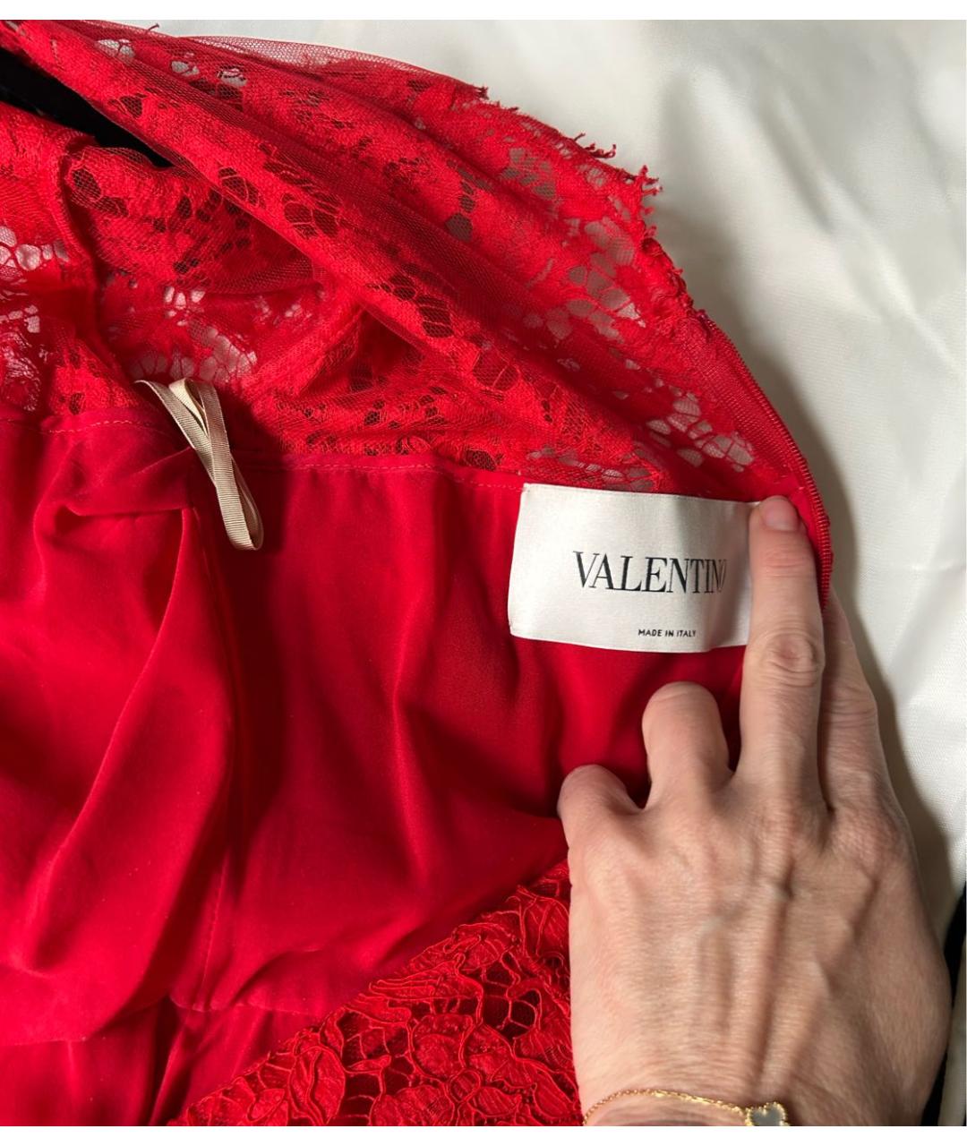VALENTINO Красное кружевное коктейльное платье, фото 4