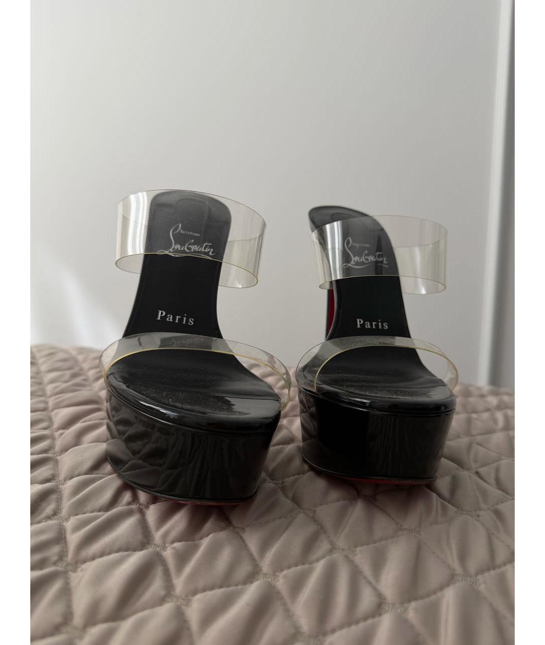 CHRISTIAN LOUBOUTIN Черные босоножки из лакированной кожи, фото 2