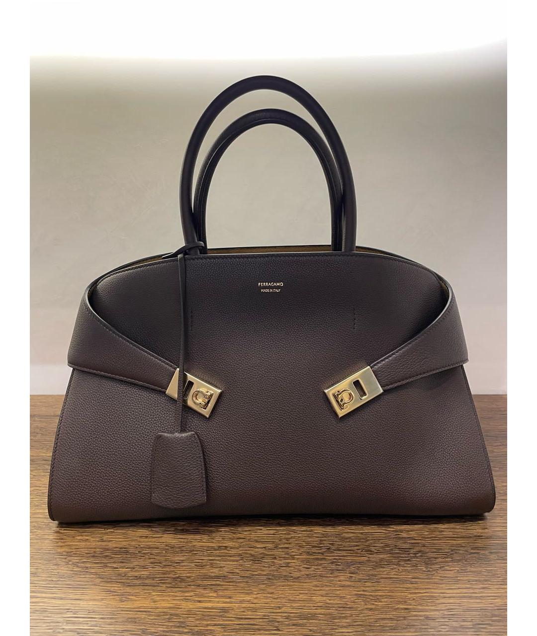 FERRAGAMO Коричневая кожаная сумка через плечо, фото 5