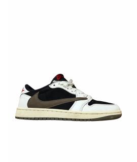 NIKE Кроссовки